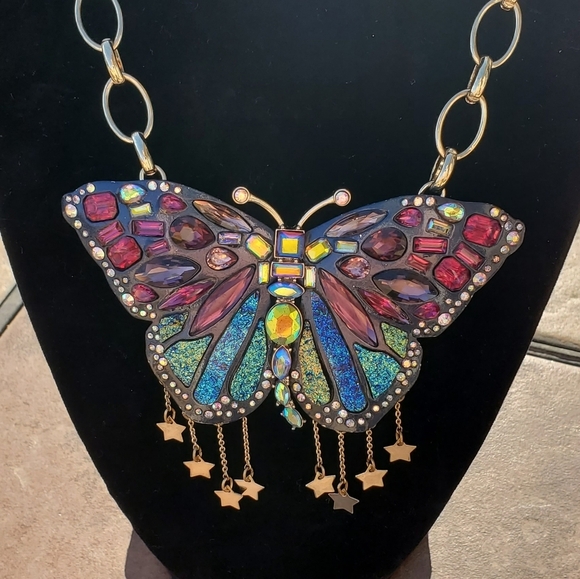 Betsey Johnson Large Butterfly Statement Necklace - Picture 3 of 16